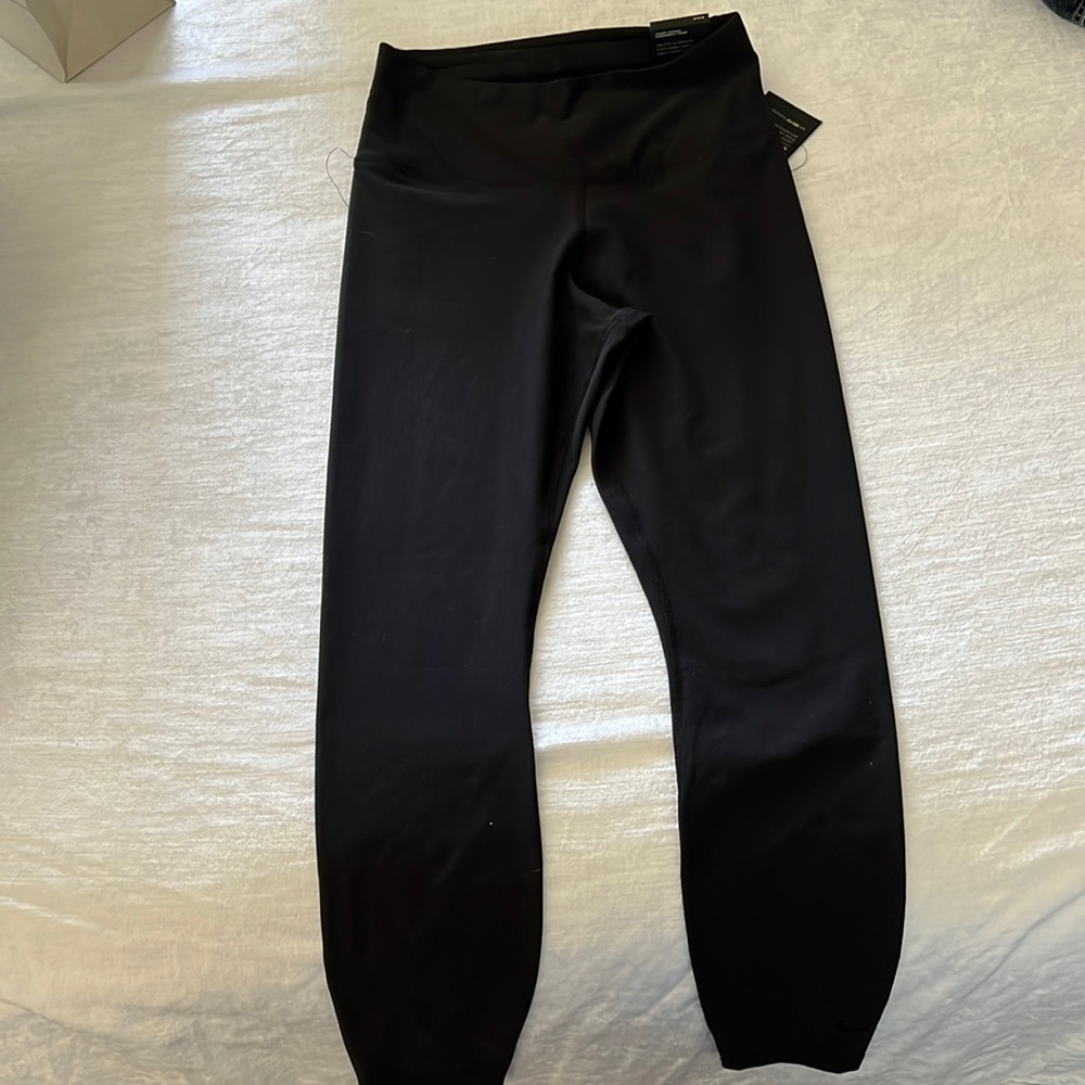 NWT Nike Sculpt Hyper Tight Fit Training pants
